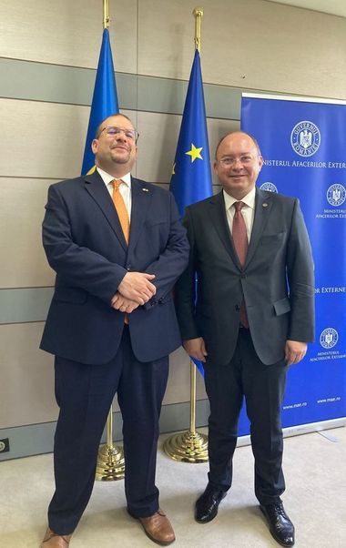 Bogdan Aurescu, întâlnire cu şeful interimar al Ambasadei Statelor Unite la Bucureşti, David Muniz – Cei doi au discutat despre Parteneriatul Strategic şi situaţia din regiune 

