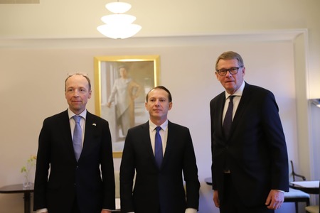 Florin Cîţu, întâlnire cu preşedintele Parlamentului Republicii Finlanda, Matti Vanhanen: Mai puternici împreună. Aderarea Finlandei la NATO va întări alianţa şi mai mult