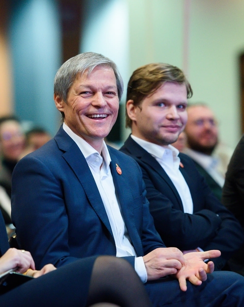 Andrei Lupu spune că este printre cei care se gândesc să plece din USR: Eu sunt îngrijorat în mod real de felul în care arată USR în acest moment, s-a închis la vârf, un număr restrâns de oameni ia decizii / Cioloş a avut o discuţie cu sute de membri