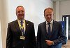 Premierul Ciucă a discutat cu Donald Tusk despre situaţia politică şi economică a României şi UE / Liderul PPE l-a asigurat că ţara noastră are tot sprijinul pentru a intra în Spaţiul Schengen