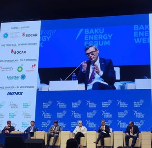 Virgil Popescu, în deschiderea ”Baku Energy Forum”: În ciuda dificultăţilor şi constrângerilor recente, ţinta României este să transformăm provocările în oportunităţi şi să ne concentrăm pe dezvoltarea de noi capacităţi de producere a energiei