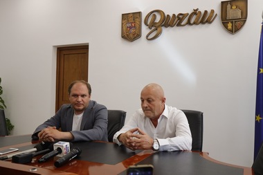 Primarul din Chişinău anunţă că  postul Radio Chişinău va continua să emită în legalitate folosind toponimicul „Chişinău” cel puţin până la finalul mandatului său