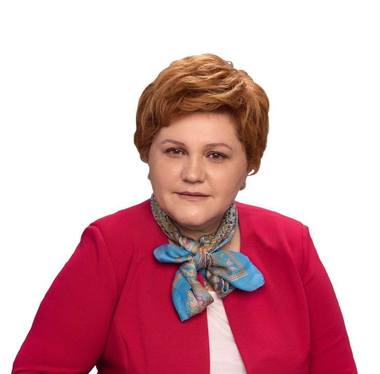 Deputatul Oana Marciana Ozmen demisionează din USR şi se duce la PNL: Din păcate, nu pot rămâne într-o construcţie politică fără o strategie şi o viziune de viitor / Consider că locul meu este acum în PNL, un partid în care mă regăsesc