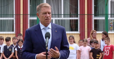 Iohannis: Guvernul îşi face treaba cât poate de bine/ Guvernul va trebui să se îngrijească şi să stabilizeze nivelul veniturilor populaţiei, dar şi să scadă inflaţia