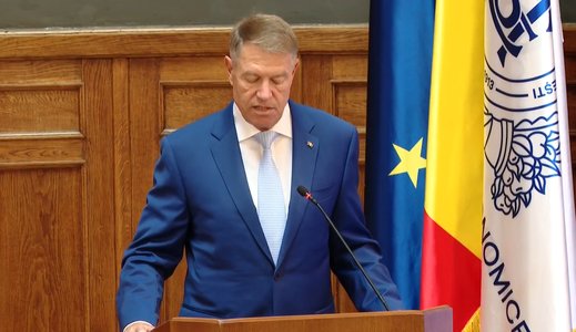 Klaus Iohannis: Este lăudabil că România se poziţionează astăzi în rândul statelor europene fruntaşe prin introducerea educaţiei financiare ca disciplină obligatorie în şcoli