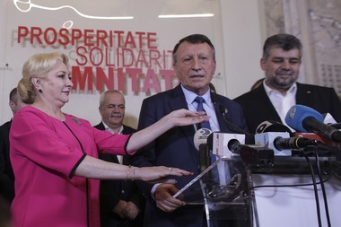 Dăncilă, despre amnistie şi graţiere: Discuţiile erau în Comitetul Executiv Naţional, acolo au fost presiuni, nu făcute de domnul Dragnea ci chiar de colegi, preşedinţi de organizaţii / Şi domnul Ciolacu a votat, era preşedinte la Buzău