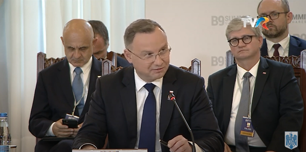 Andrzej Duda, preşedintele Poloniei, în deschiderea Summit-ului B9: Pentru a evita greşelile viitoare, va trebui să examinăm foarte atent cum s-a putut întâmpla aşa ceva. Cel mai important lucru, acum, este să sprijinim Ucraina