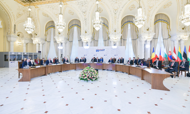 Declaraţia şefilor de stat din Formatul Bucureşti 9 - Războiul Rusiei împotriva Ucrainei a zdruncinat pacea în Europa şi cauzează suferinţă umană şi distrugeri enorme / NATO trebuie să tragă concluziile necesare în ceea ce priveşte relaţia sa cu Rusia 