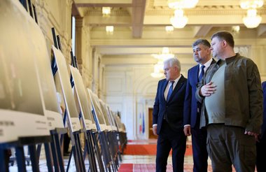 Ciolacu: România trebuie să îşi asume rolul de a deveni un hub regional care să asigure stabilitatea şi dezvoltarea în Estul Europei şi zona Mării Negre. Iar primul pas este participarea activă la reconstrucţia Ucrainei