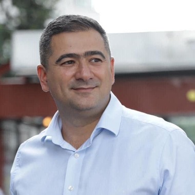 Dan Cristian Popescu (PSD), despre decizia pe scăderea preţului la carburanţi: Vrem plafonare prin limitarea profitului / Dacă companiile şi-ar reduce marja de profit undeva la 10%, preţurile ar putea fi plafonate între 7 şi 8 lei