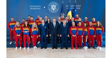 Ciucă, după întâlnirea cu sportivii Lotului Naţional al României de Culturism şi Fitness: Sportivii români sunt modele pentru tinerele generaţii să aibă un stil de viaţă sănătos şi să practice un sport - FOTO, VIDEO
