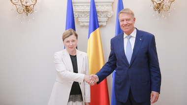 Iohannis i-a transmis vicepreşedinte Comisiei Europene obiectivul ţării noastre referitor la finalizarea, cât mai curând posibil, a MCV, iar monitorizarea să continue exclusiv prin mecanismul UE privind statul de drept