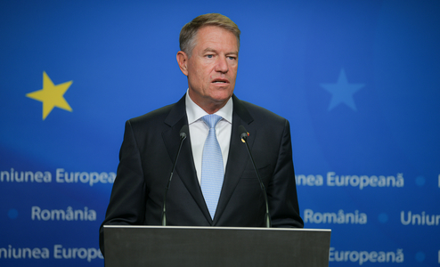 Klaus Iohannis i-a rechemat pe ambasadorii României în Slovenia, Danemarca şi Islanda