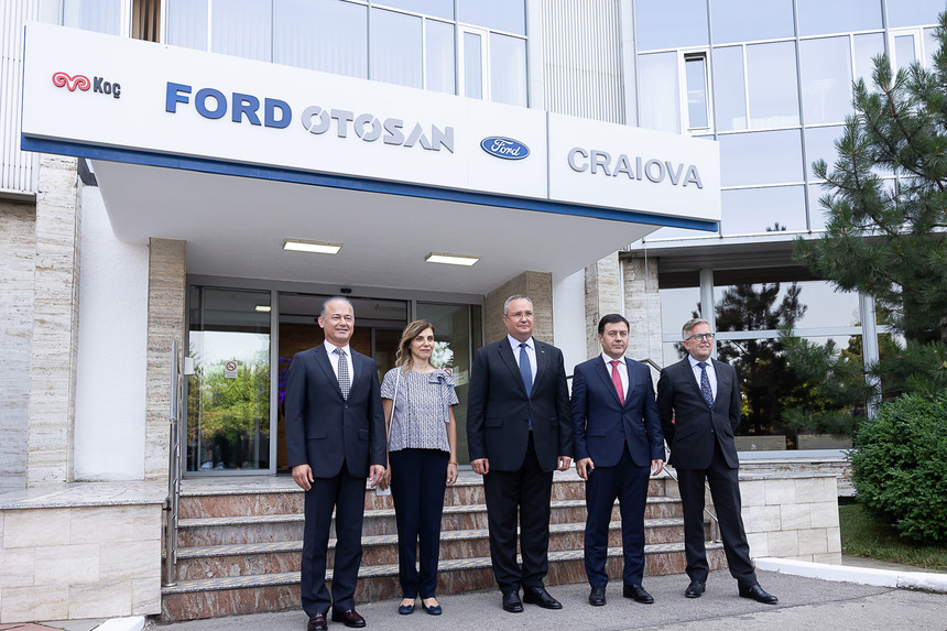 Premierul Ciucă, la preluarea fabricii Ford Craiova de către Ford Otosan: Este o investiţie care vizează în mod deosebit producerea de alte patru noi tipuri de vehicule / Începând cu 2024, va fi produs primul autovehicul complet electric - VIDEO