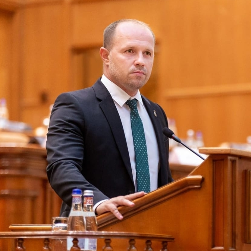 Alexandru Kocsis (Forţa Dreptei): Am trimis amendamentul privind reducerea TVA-ului la 5 la sută pentru transportul de persoane către Ministerul de Finanţe ca să îl includă în ordonanţa de urgenţă prin care vor să modifice Codul Fiscal