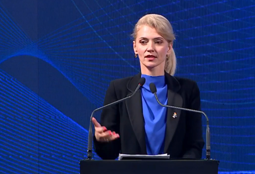 Alina Gorghiu: Ieri, Senatul a primit scrisoarea prin care Preşedintele României propune Parlamentului să aprobe constituirea Grupului de Luptă Aliat pe Teritoriul României sub conducerea Franţei. Vom da curs foarte repede acestei solicitări!