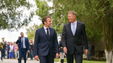 Klaus Iohannis, scrisoare adresată preşedintelui Emmanuel Macron, cu ocazia Zilei Naţionale a Franţei. Şeful statului a subliniat soliditatea şi consistenţa Parteneriatului Strategic dintre România şi Franţa, clădit pe valori comune