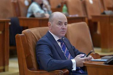 Alexandru Muraru: Trebuie să continuăm demersurile pentru recuperarea tezaurului Băncii Naţionale a României / Cantitatea de aur depozitată la Moscova a ajuns la valoarea de 315.154.980 lei, fiind vorba despre 91,5 tone aur fin
