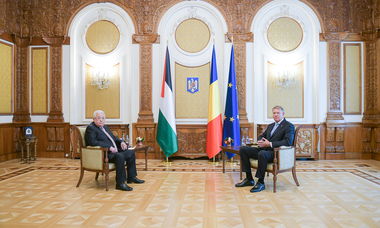 Iohannis a anunţat, cu ocazia vizitei preşedintelui Palestinei la Bucureşti, că marţi va fi semnat noul Program bilateral în domeniul Educaţiei şi Acordul privind cooperarea în prevenirea şi combaterea criminalităţii organizate şi terorismului
