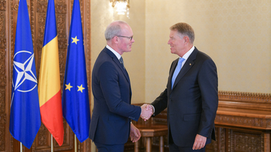 Iohannis a discutat cu ministrul de Externe al Irlandei despre situaţia de securitate şi evoluţiile legate de agresiunea Rusiei contra Ucrainei, evidenţiind sprijinul pe care cele două ţări îl acordă Ucrainei în multiple planuri