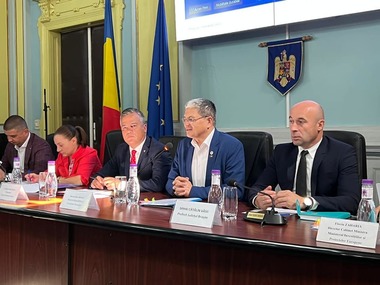 Marcel Boloş, vizită de lucru în judeţul Braşov: Am discutat cu autorităţile locale despre descentralizarea implementării proiectelor de infrastructură / 20 de proiecte de aproape 700 de milioane de euro, în implementare 