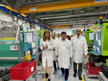 Ministrul Economiei, Florin Spătaru: Toate autoturismele din Europa sunt dotate cu cel puţin o piesă produsă la Sibiu