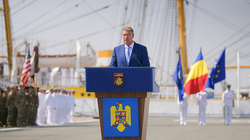 Klaus Iohannis, la ceremoniile dedicate Zilei Marinei: În câteva luni, ţara noastră a devenit un simbol al unităţii, solidarităţii şi coeziunii care caracterizează Alianţa Nord-Atlantică / Vom consolida postura NATO de descurajare şi apărare