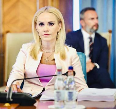 Gabriela Firea: Programele din domeniul asistenţei sociale au primit 7,3 miliarde lei în plus la rectificarea bugetară /  Programul social de creştere a natalităţii va fi înaintat spre aprobare Guvernului în luna septembrie