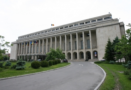 Palatul Victoria va fi iluminat în culorile drapelului Ucrainei, marţi şi miercuri