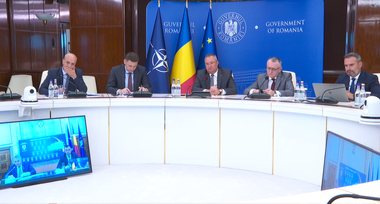 Ciucă le dă termen lui Cîmpeanu şi Bode sfârşitul acestui an pentru a veni cu planul privind toaletele din curţile şcolilor: Nu admit niciun fel de scuză! / Cîmpeanu: Anul trecut, două treimi din bugetul pentru toalete s-au întors la bugetul de stat