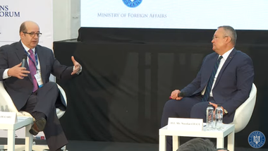 Ciucă: Ceea ce s-a întâmplat în ultima perioadă de timp ne demonstrează că suntem cu cel puţin un pas în urma acţiunilor de dezinformare şi propagandă / Este nevoie ca oamenii să aibă acces la informaţii reale