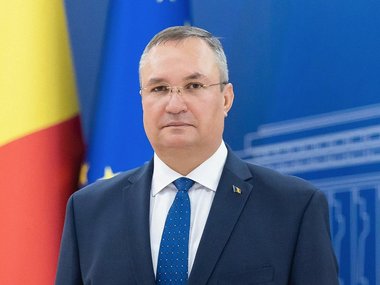 Ciucă: Aşa cum avem datele în momentul de faţă, nu există acest parcurs, astfel încât să revenim la învăţământul online. Sigur, niciodată nu zicem ”niciodată” şi suntem pregătiţi ca, probabil, punctual să  fim în măsură să luăm şi o astfel de decizie