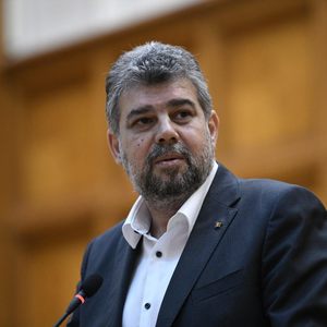 Preşedintele PSD, Marcel Ciolacu, s-a abţinut la votul pe moţiunea simplă împotriva ministrului Virgil Popescu