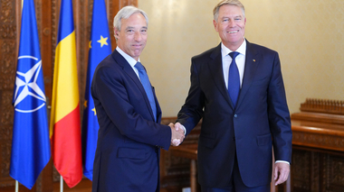 Klaus Iohannis a reiterat, în discuţiile cu ministrul portughez de Externe, aprecierea României pentru decizia Portugaliei de a participa la prezenţa multinaţională NATO din ţara noastră cu un contingent de forţe terestre