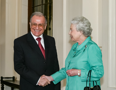 Ion Iliescu: Încetarea din viaţă a Reginei Elisabeta a II-a, sfârşitul unei epoci. Marea Britanie a pierdut, într-un moment delicat pentru Occident şi pentru democraţie, un lider şi un liant al solidarităţii naţionale, iar România un prieten şi un reper