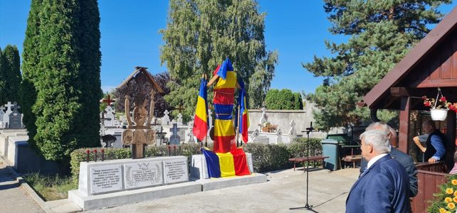 Asociaţia Foştilor Deţinuţi Politici îşi prezintă punctul de vedere în legătură cu monumentul dedicat ”eroilor” fostei Securităţi din Cimitirul Eroilor din Piteşti