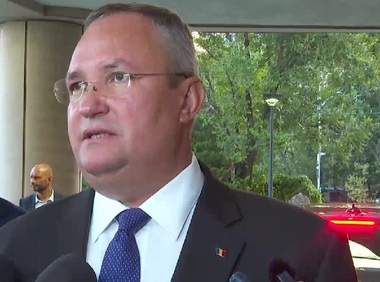 Nicolae Ciucă, despre viaţa sa privată: Sunt un om cât se poate de normal/ Care e formaţia preferată a premierului şi cum îşi petrece timpul în familie