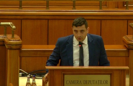 Poliţia Capitalei a anunţat că lui George Simion i-a fost deschis dosar penal pentru conducerea fără permis, el având suspendat dreptul de a conduce/ Un poliţist a fost agresat în urma intervenţiei din Piaţa Victoriei 
