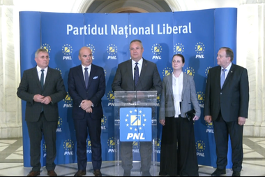 UPDATE - Ligia Deca preia Ministerul Educaţiei / S-au înregistrat două abţineri / Premierul Nicolae Ciucă: Este în măsură să continue demersurile pentru aprobarea legilor educaţiei / Ce a declarat Deca / Depunerea jurământului la Cotroceni, la ora 18:00