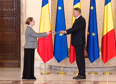 Klaus Iohannis, la depunerea jurământului de către noul ministru al Educaţiei: O naţiune fără un sistem de educaţie performant are puţine şanse în lumea de astăzi / Pachetul de legi va trebui să ajungă cât se poate de repede în Guvern - VIDEO