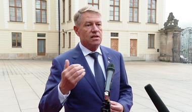 Iohannis, la Praga: Vom discuta măsuri legate de iarna care vine. Vorbesc despre cum putem să sprijinim Ucraina pentru a trece peste iarna care va veni/ E nevoie de măsuri mai hotărâte decât am avut până acuma pentru a duce preţul energiei în jos
