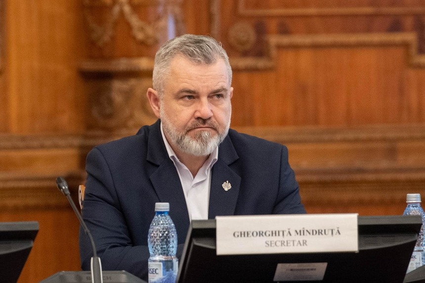 Senatorul de Suceava Gheorghe Mîndruţă s-a înscris în PSD, după ce în luna august demisionase din USR