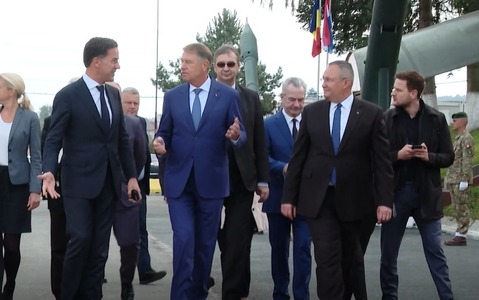 Nicolae Ciucă a mulţumit premierului Mark Rutte pentru prezenţa militarilor din Ţările de Jos în România: Reprezintă o dovadă clară pentru Rusia că Alianţa noastră este solidă, unită şi capabilă să îşi apere teritoriul şi valorile 