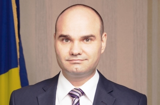 USR le solicită liderilor PSD şi PNL, Marcel Ciolacu şi Nicolae Ciucă, să îl demită urgent pe şeful AEP, trimis în judecată