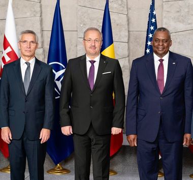 Vasile Dîncu: Parteneriatul României cu NATO şi SUA este mai puternic decât oricând. NATO şi Statele Unite ale Americii rămân profund angajate în eforturile comune de asigurare a securităţii flancului estic al NATO şi a zonei Mării Negre