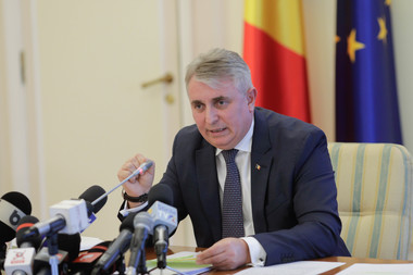 Camera Deputaţilor a respins moţiunea simplă a USR împotriva ministrului Afacerilor Interne Lucian Bode
