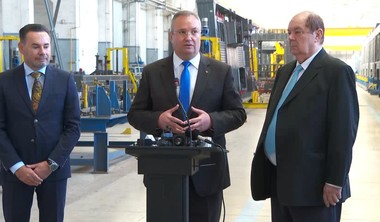 Premierul Nicolae Ciucă, la Astra Vagoane Arad: Am preluat un buget pentru cercetare care nu este tocmai cel mai potrivit pentru nivelul de ambiţie pe care ni-l propunem / Gândim ca anul viitor să mărim substanţial bugetul pentru cercetare - VIDEO
