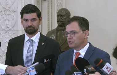 Proiect PSD-PNL, depus în Parlament: Banca Naţională a României, obligată să pună la dispoziţia consumatorilor un site internet cu acces gratuit unde sunt comparate comisioanele percepute de către prestatorii de servicii de plată