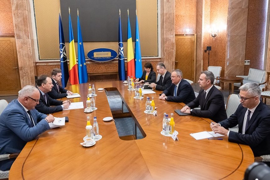 Premierul Nicolae Ciucă, după întâlnirea cu ambasadorul Ucrainei în România: L-am asigurat că România continuă să fie alături de Ucraina pe drumul său spre pace, libertate şi reconstrucţie