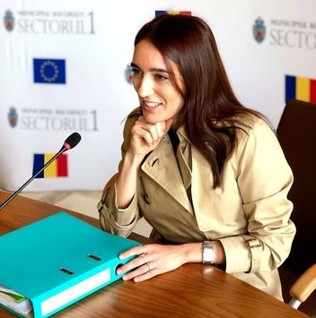 Liderul consilierilor locali PSD Sector 1: Având în vedere reacţiile USR legate de incompatibilitate dnei Armand, campania „Fără penali în funcţii publice” devine doar o marotă populistă